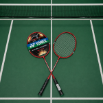 راکت بدمینتون یونکس جفتی کربن دار YONEX - Image 6